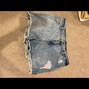 GAP DENIM SHORTS